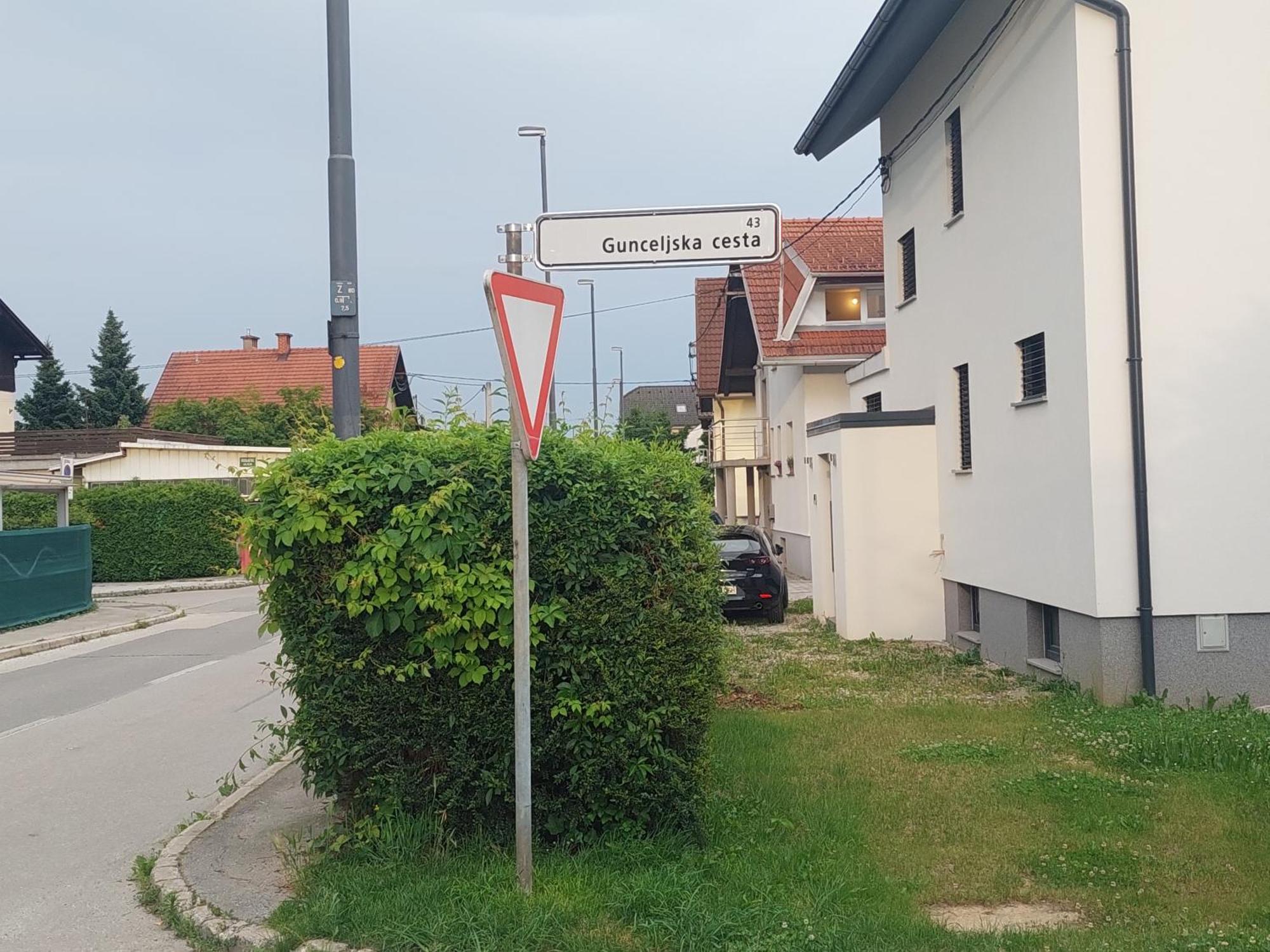 Jo-Ma Apartma - Safe Parking Ljubljana Dış mekan fotoğraf
